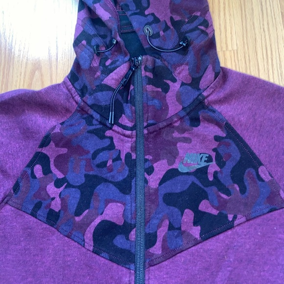 Nike Tech fleece hoodie - Picture 3 of 7